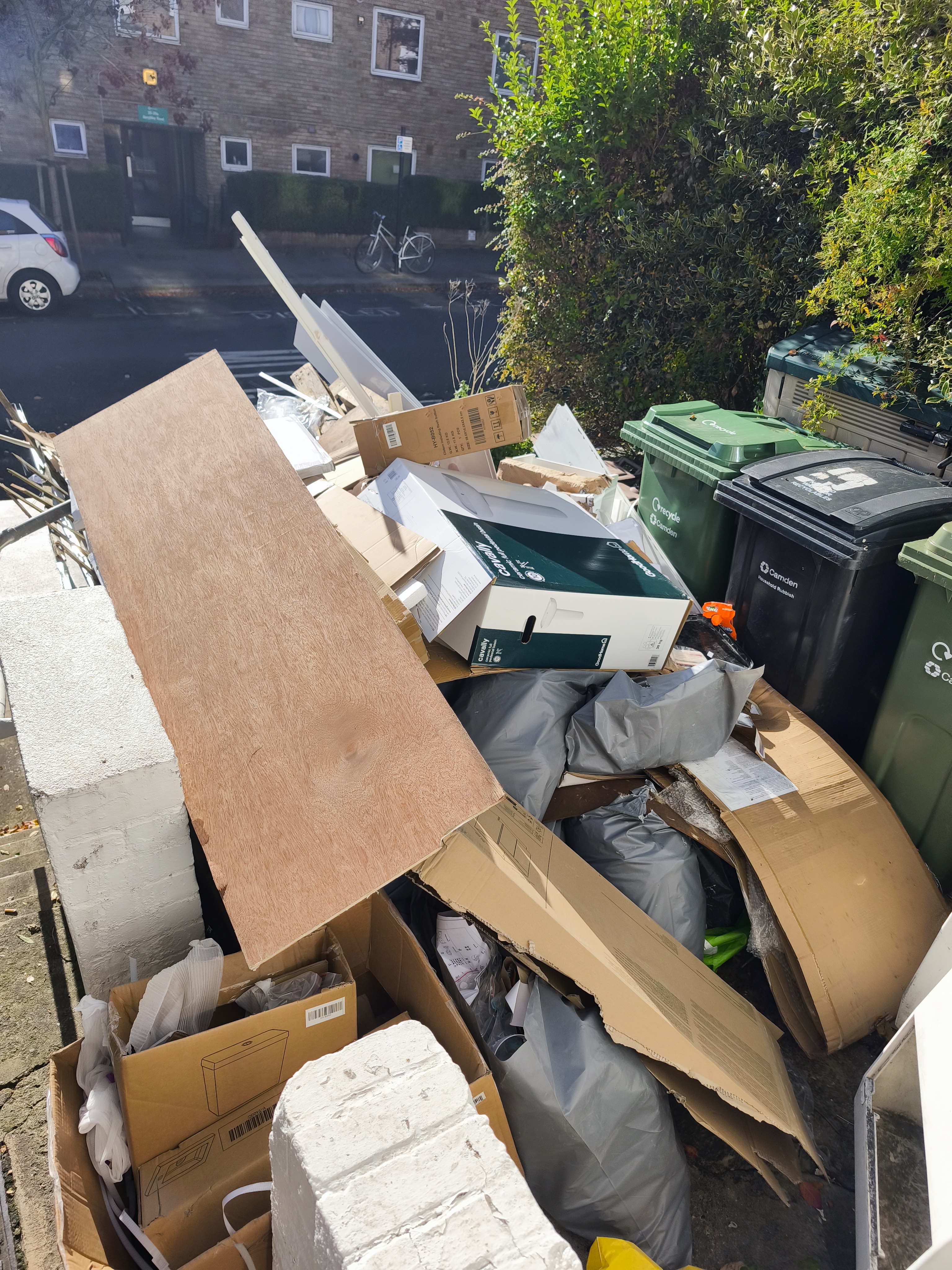 Rubbish removal in Camden Town NW1