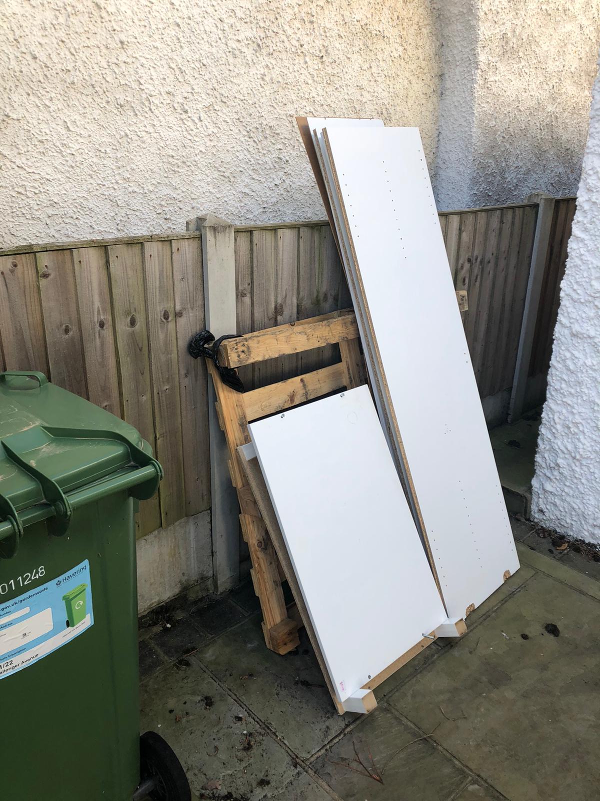 Rubbish removal in Havering RM4