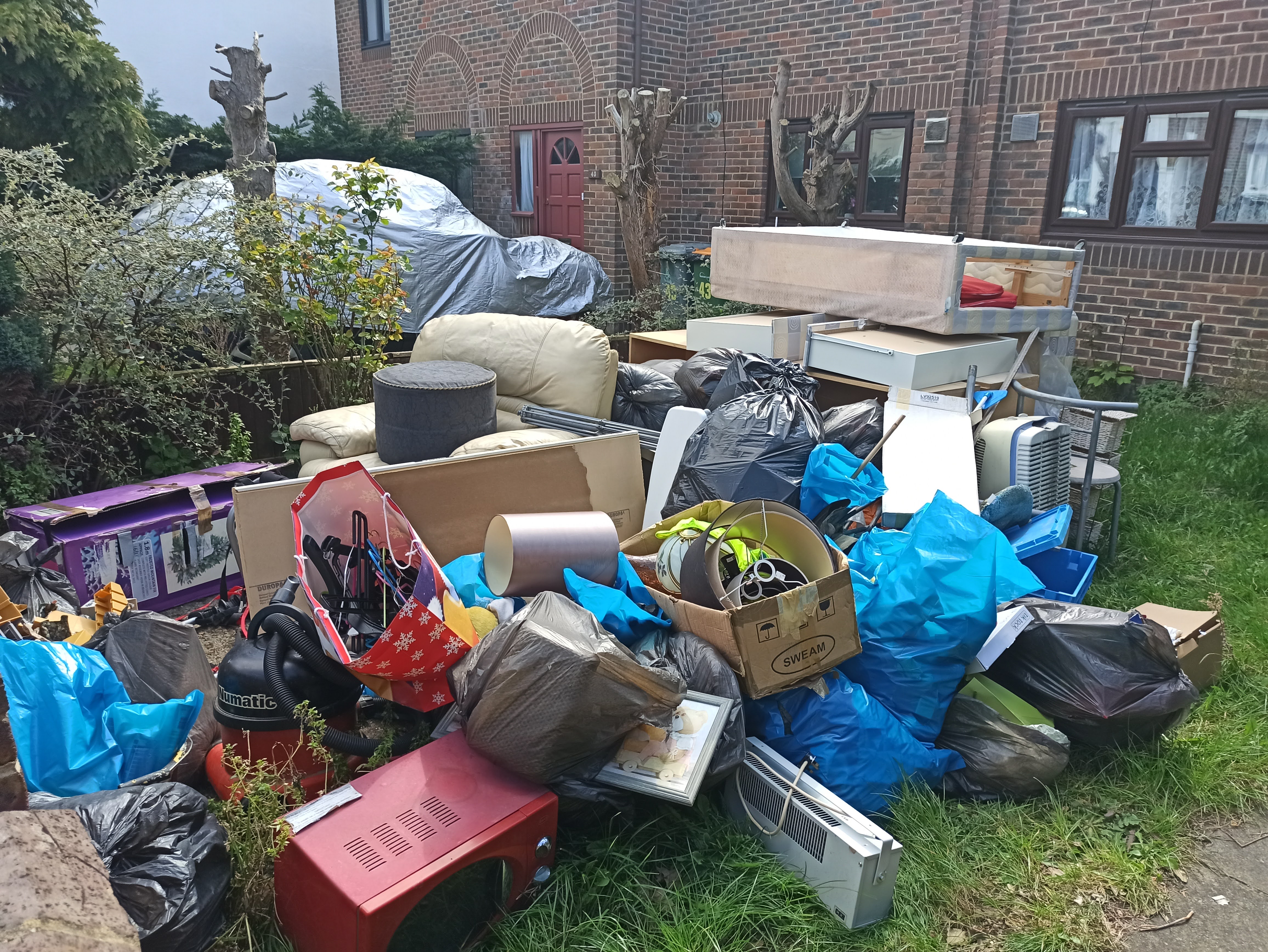 Rubbish removal in Newham