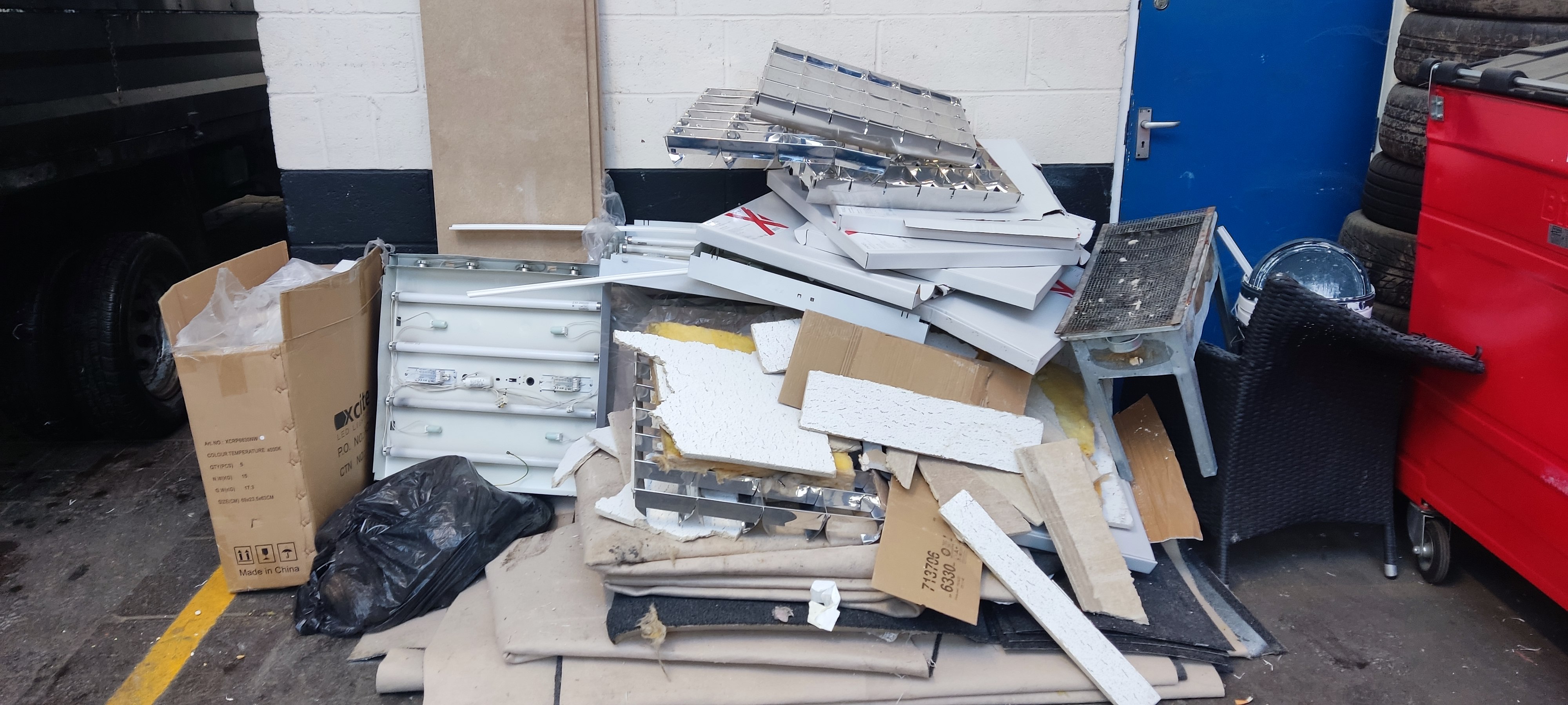 Rubbish removal in Slip End (LU1)